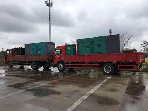 临桂涂抹密封胶后，需要等待多长时间才能安装水冷式机油散热器密封件？